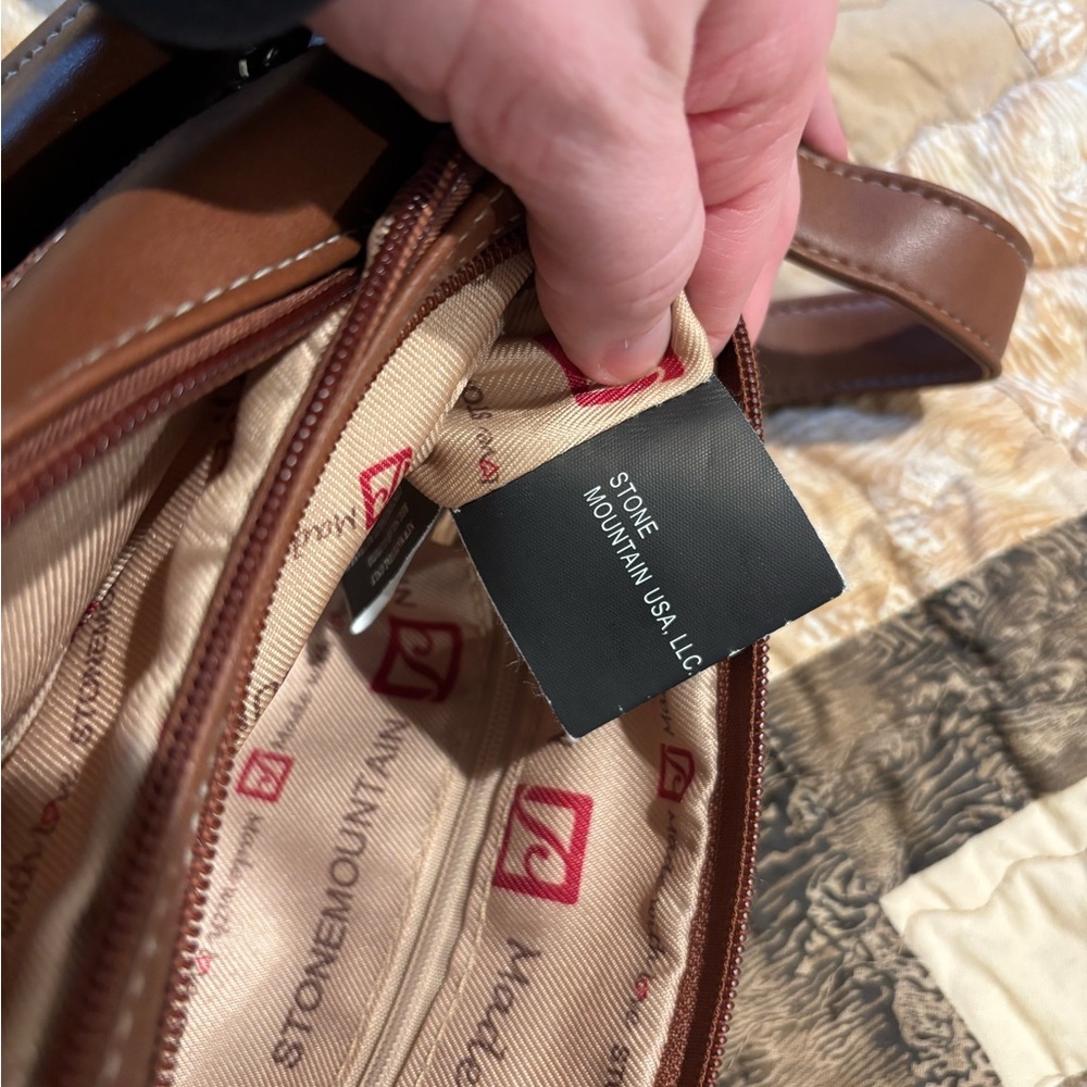 Stone Mountain Brown and Multicolored shoulder bag. - Picture 10 of 16
